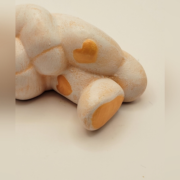 Vintage Handpainted Sleepy Bunny Baby Figurine. Marked CC. - Picture 4 of 7